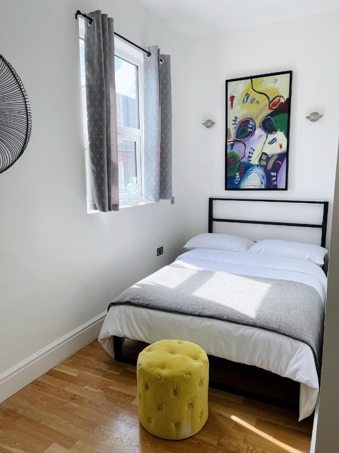 Modern And Light 2 Bed Flat In Sw2 Appartement Londen Buitenkant foto